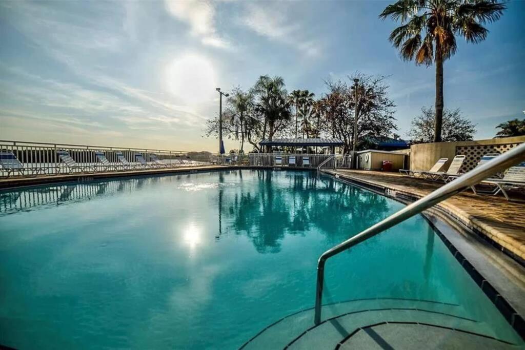 Bay View, Studio206, Beach Steps Away! Pool+Wifi Ruskin Dış mekan fotoğraf